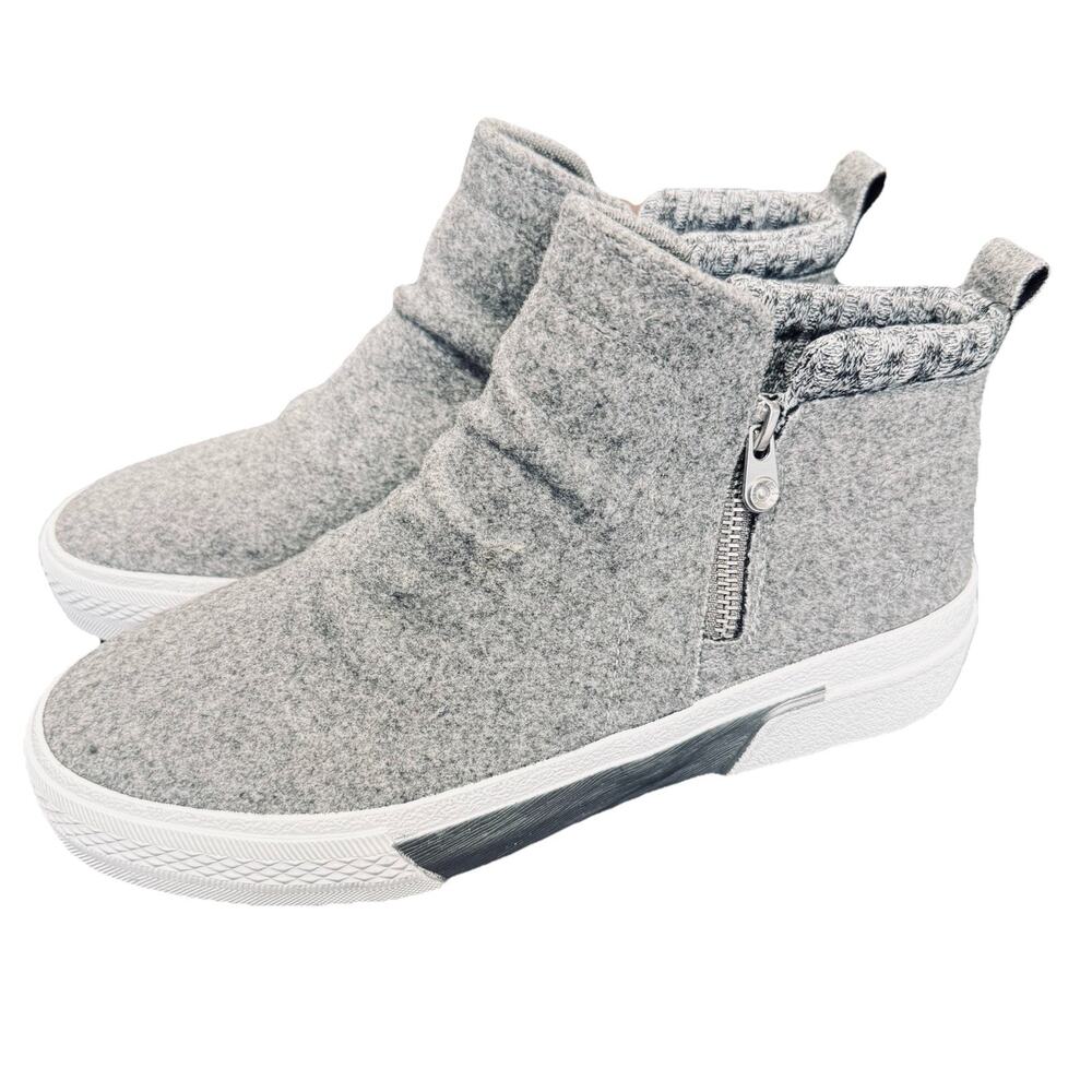 Blowfish Walkabout Womens Boots Grey Flannel Size 8.5M Felt Bootie Side Zip